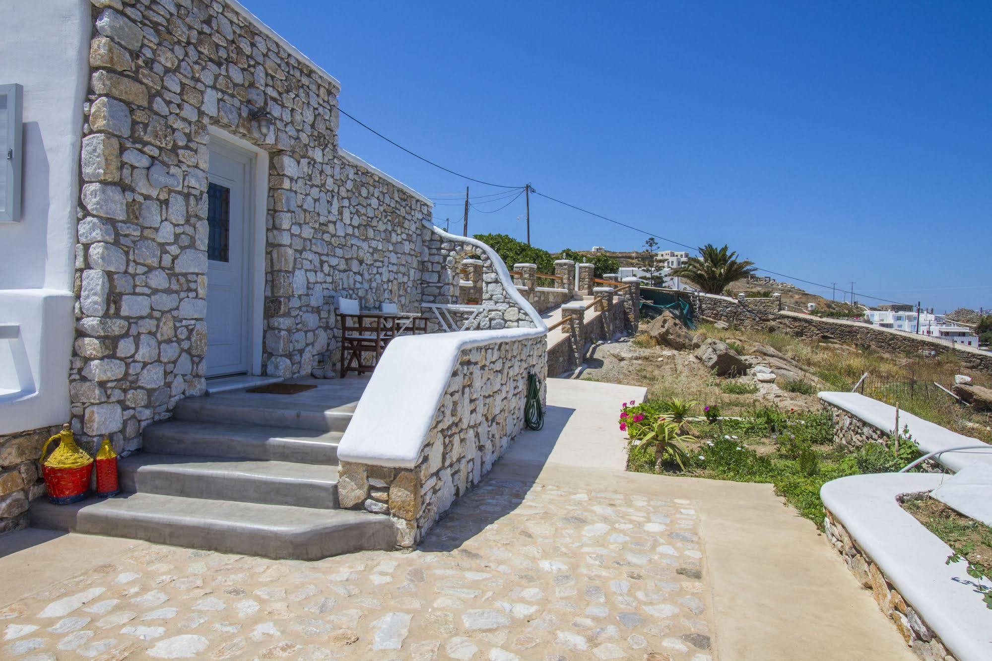 Lavish Suites Agios Ioannis Diakoftis Екстериор снимка
