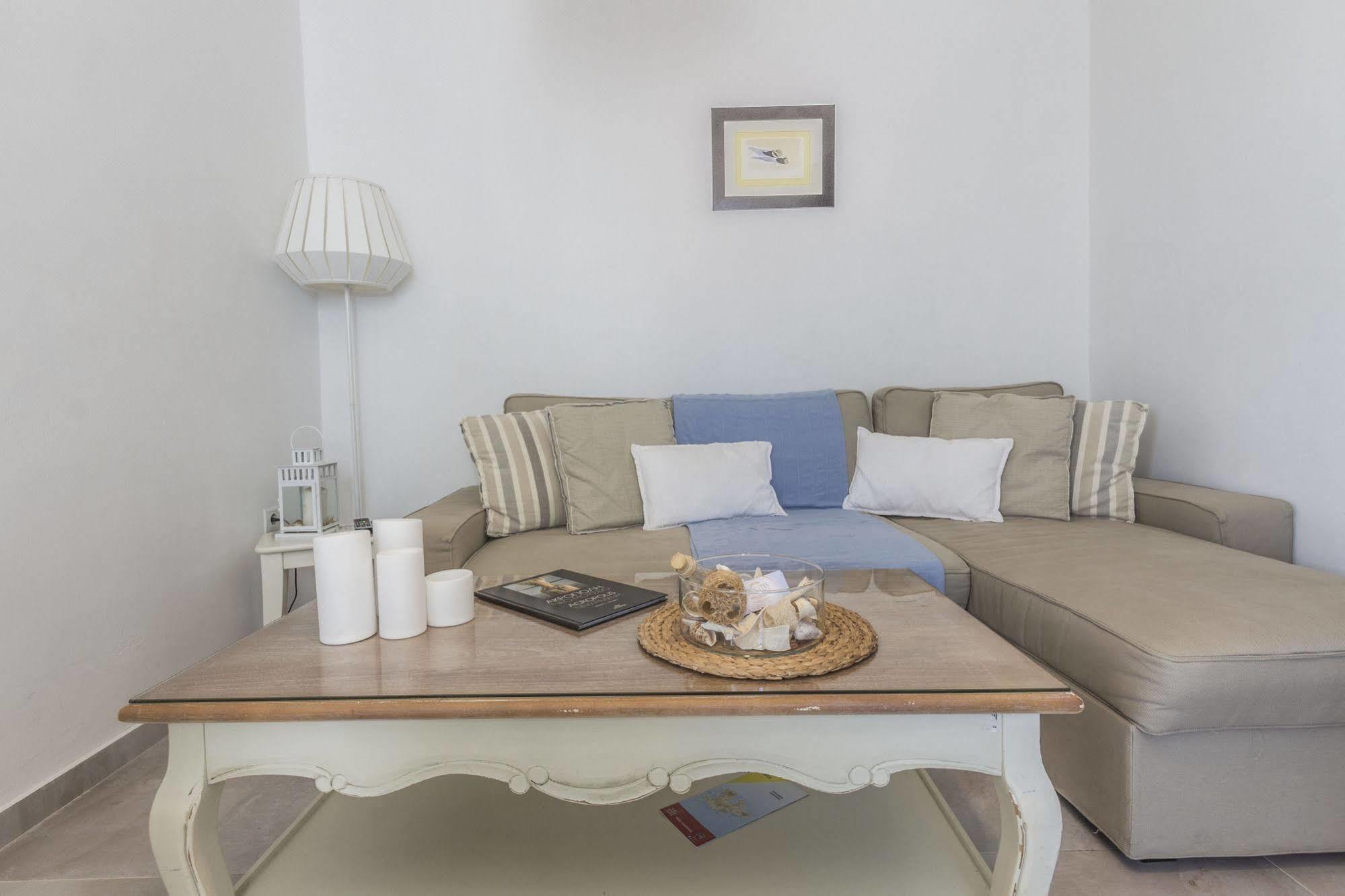 Lavish Suites Agios Ioannis Diakoftis Екстериор снимка